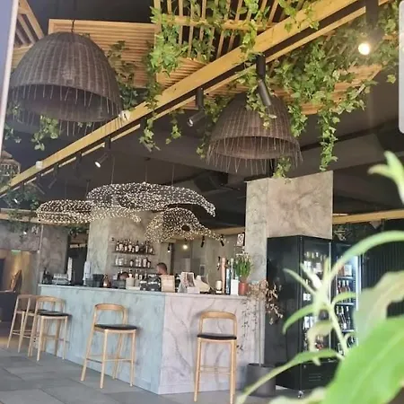 Yvo 18 By Signature Năvodari