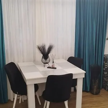 Aparthotel Yvo 18 By Signature Navodari