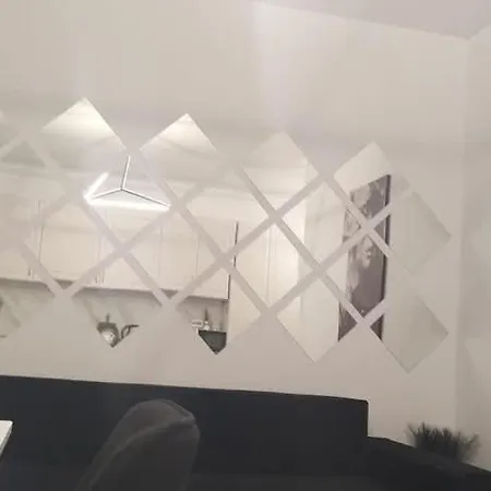 Yvo 18 By Signature Aparthotel Navodari