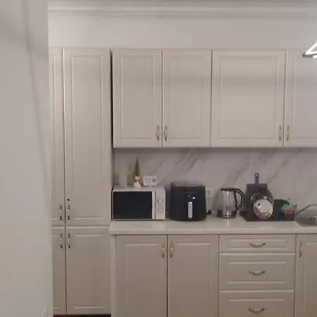 Yvo 18 By Signature *