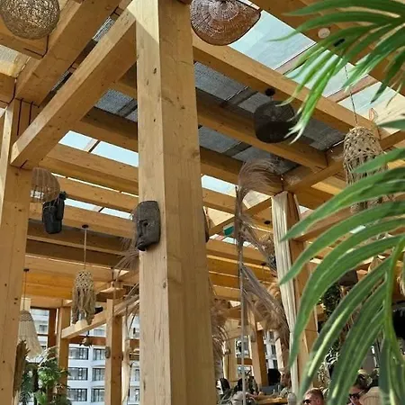 Yvo 18 By Signature 公寓式酒店