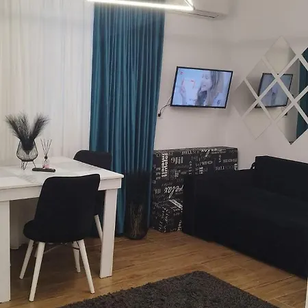 Yvo 18 By Signature *